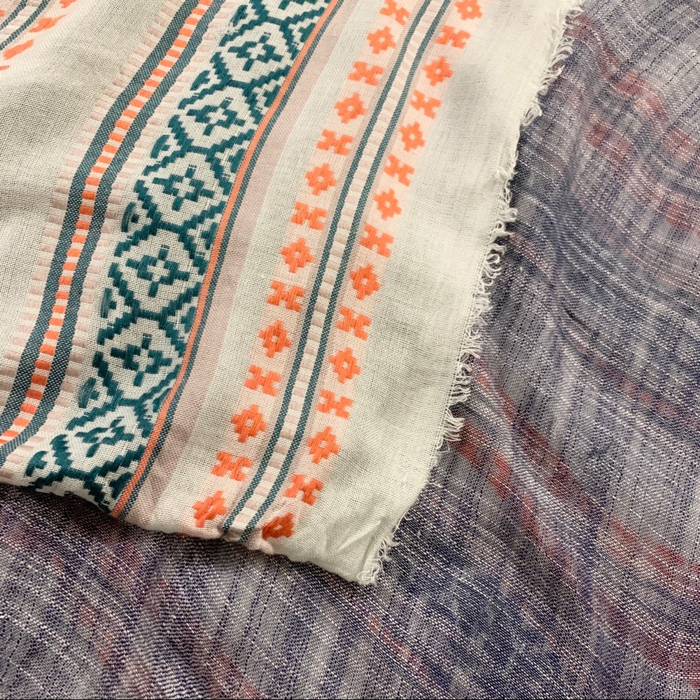 Aztec Pattern Infinity Scarf - Picture 5 of 9